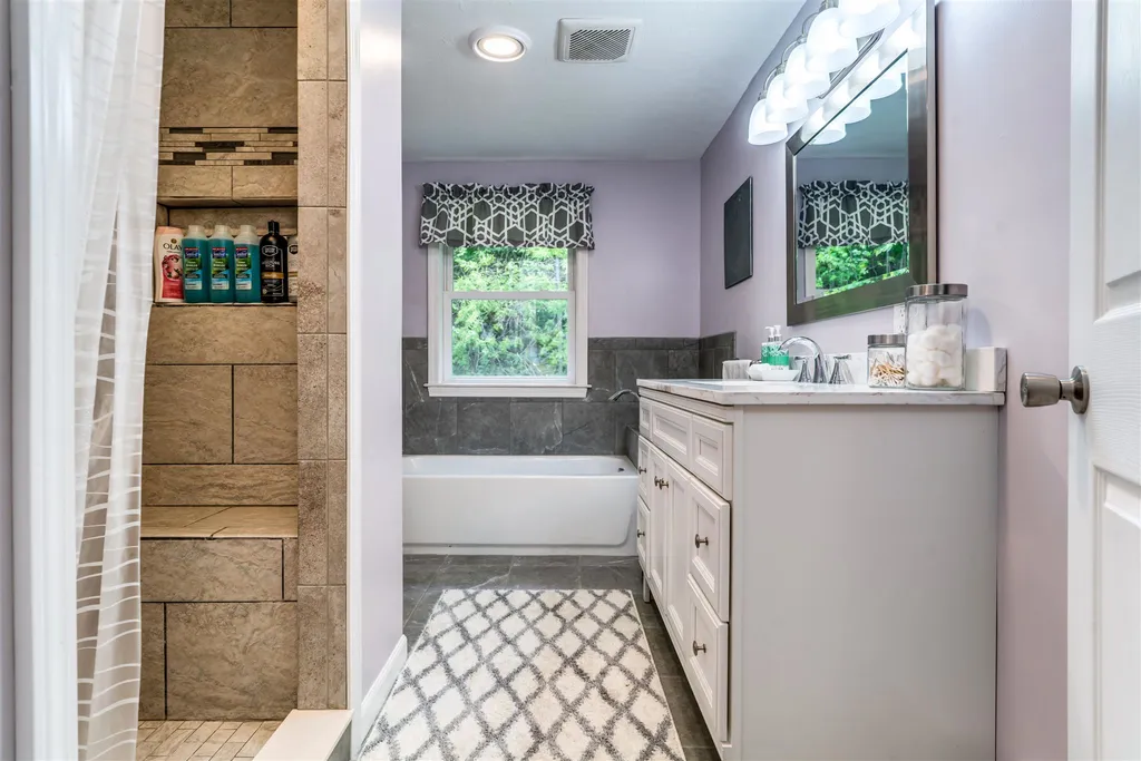 691 Kings Highway Middleton NH 03887