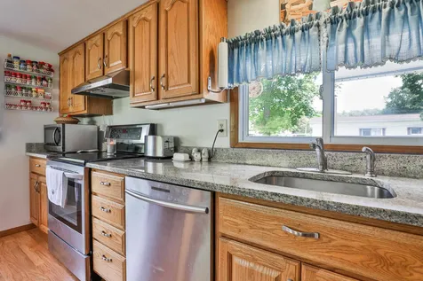 5 Skyview Drive Nashua NH 03062