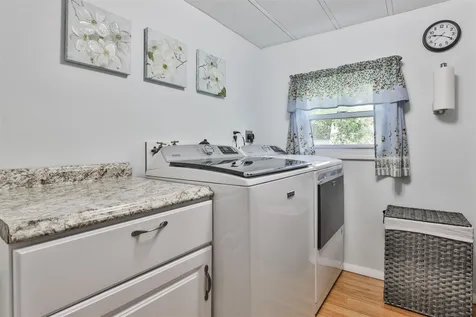 5 Skyview Drive Nashua NH 03062