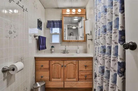5 Skyview Drive Nashua NH 03062