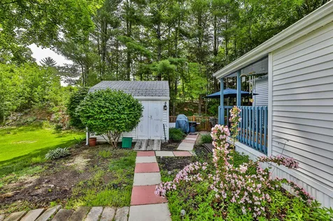 5 Skyview Drive Nashua NH 03062