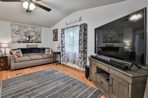 5 Skyview Drive Nashua NH 03062
