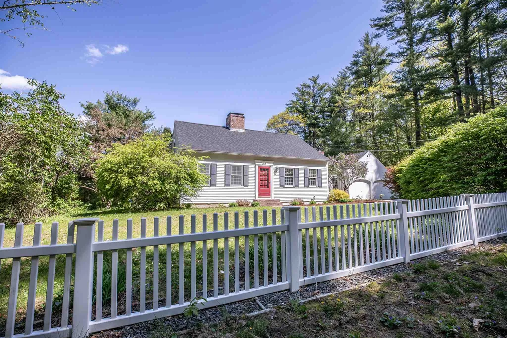 34 Glen Drive Peterborough NH 03458