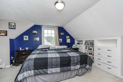 66 Ridge Road Nashua NH 03062