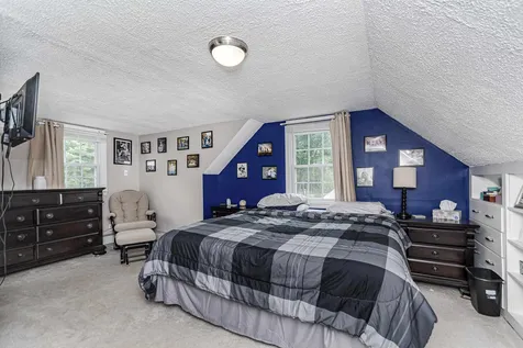 66 Ridge Road Nashua NH 03062