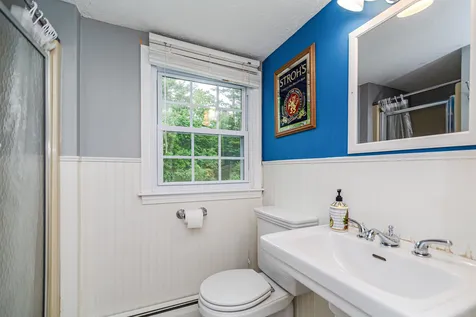 66 Ridge Road Nashua NH 03062