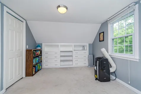 66 Ridge Road Nashua NH 03062
