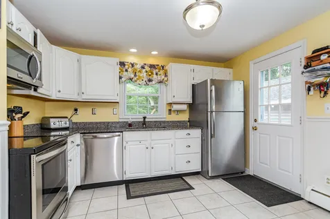 66 Ridge Road Nashua NH 03062