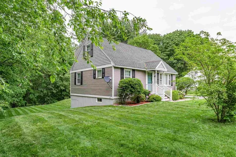 66 Ridge Road Nashua NH 03062