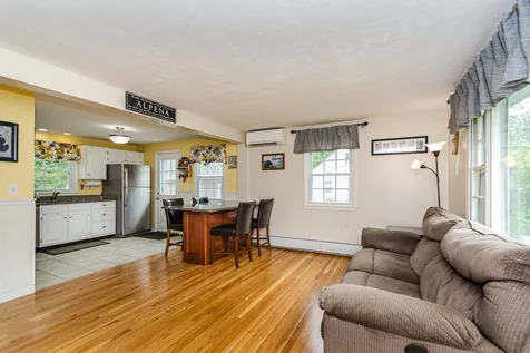 66 Ridge Road Nashua NH 03062