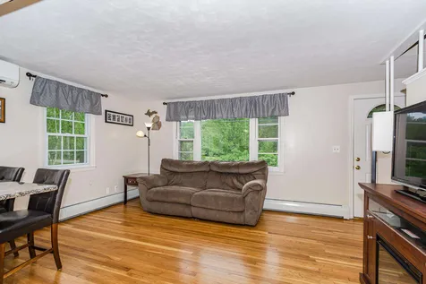 66 Ridge Road Nashua NH 03062