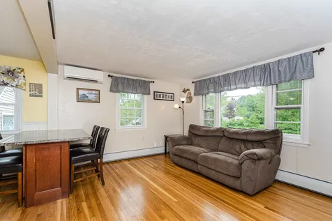 66 Ridge Road Nashua NH 03062