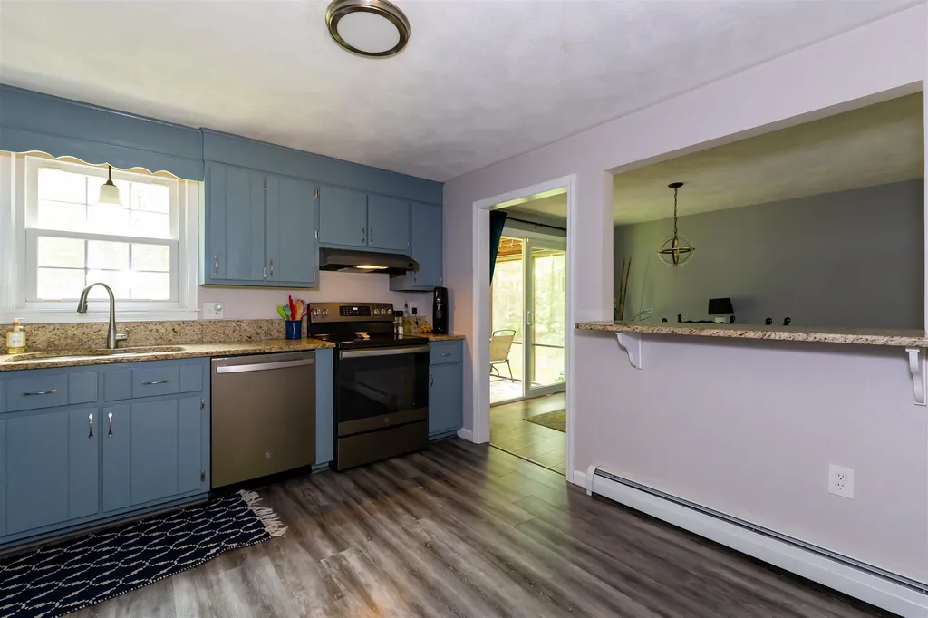 64 Mammoth Road Londonderry NH 03053
