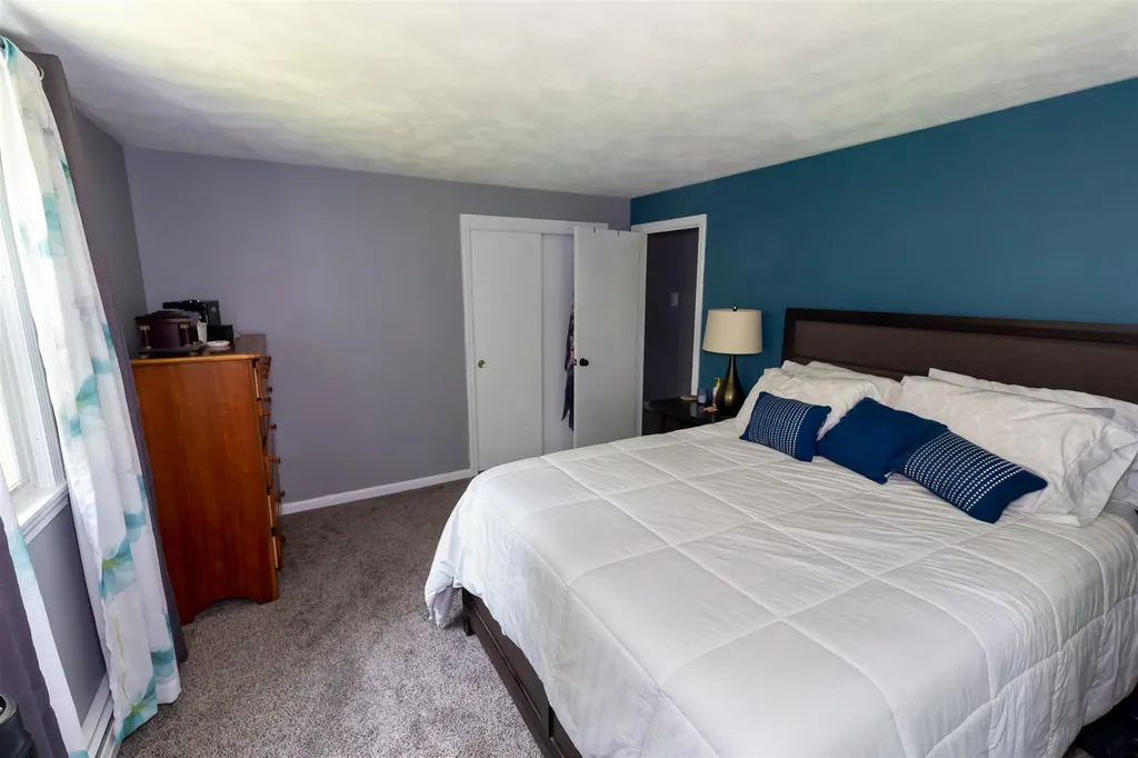 64 Mammoth Road Londonderry NH 03053
