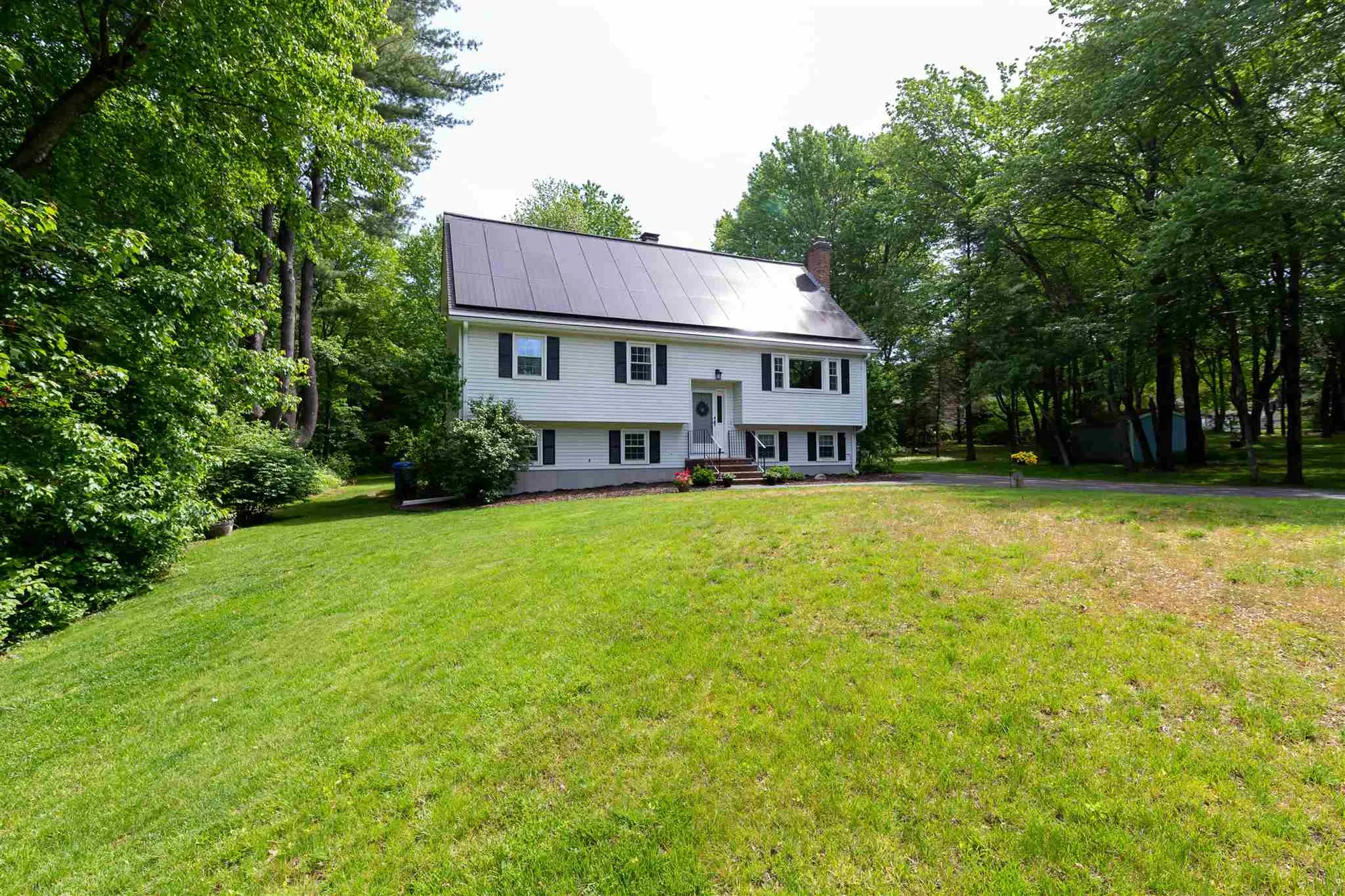 64 Mammoth Road Londonderry NH 03053