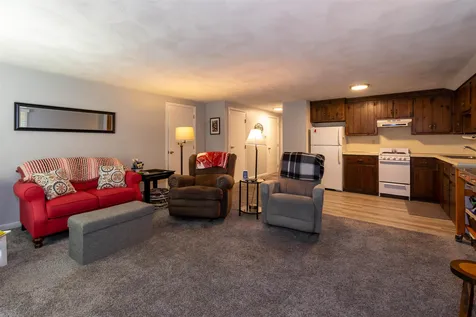 64 Mammoth Road Londonderry NH 03053