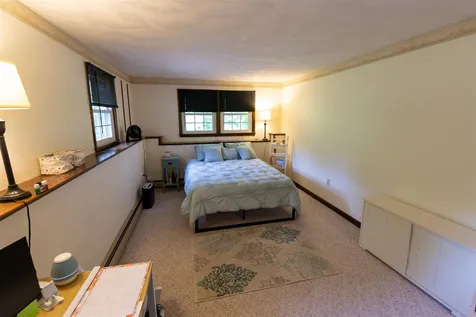 64 Mammoth Road Londonderry NH 03053