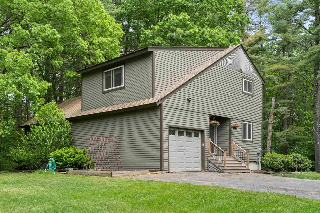 12 Wildwood Road Londonderry NH 03053