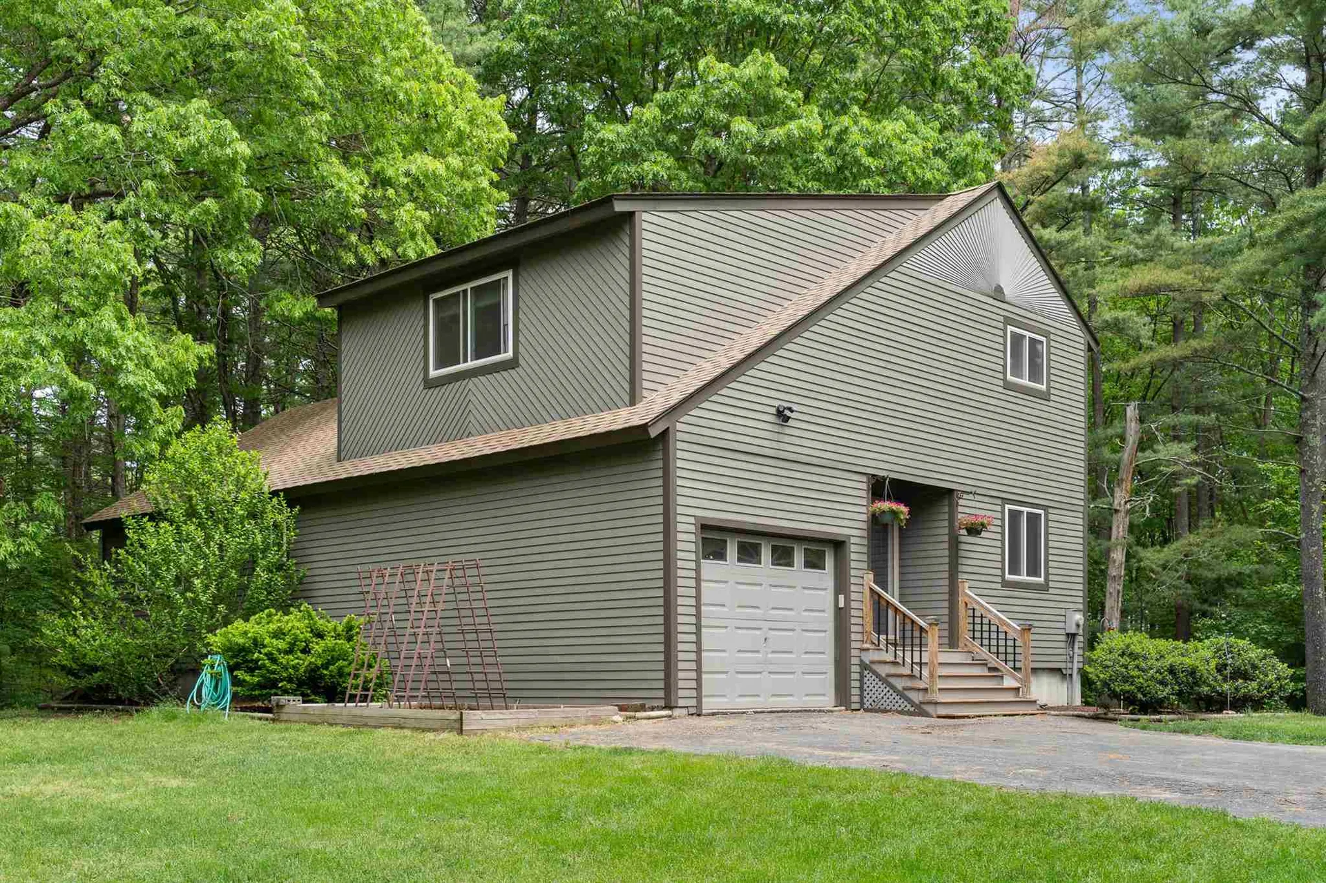 12 Wildwood Road Londonderry NH 03053