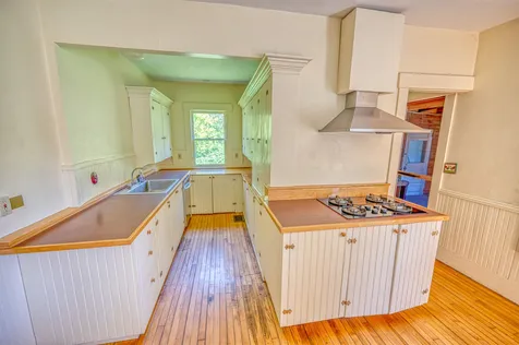 15 Wakefield Street Hardwick VT 05843