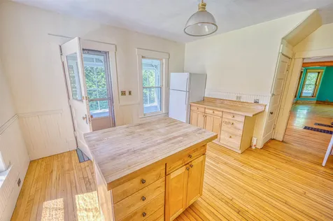 15 Wakefield Street Hardwick VT 05843