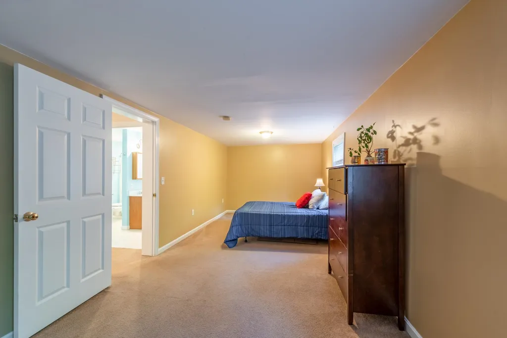 53 Greensboro Road Hanover NH 03755