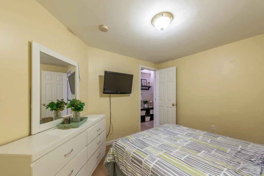 53 Greensboro Road Hanover NH 03755