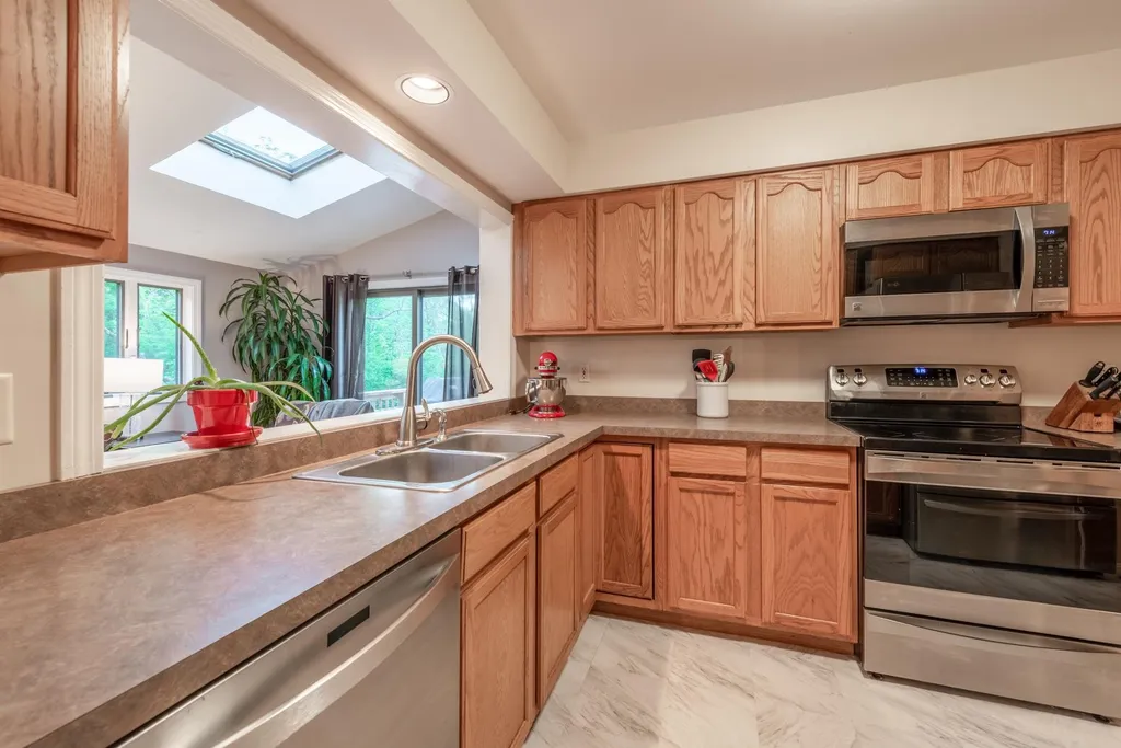 53 Greensboro Road Hanover NH 03755