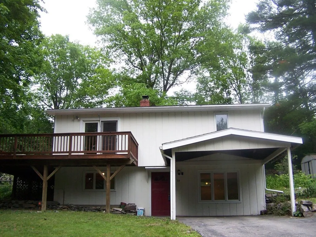 32 Booth Woods Vergennes VT 05491