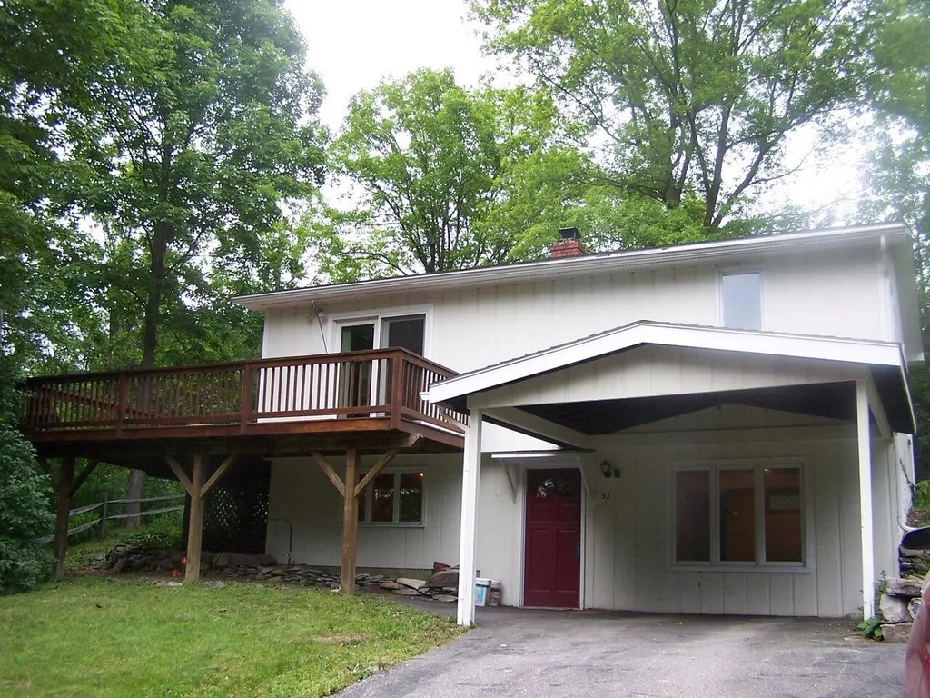 32 Booth Woods Vergennes VT 05491