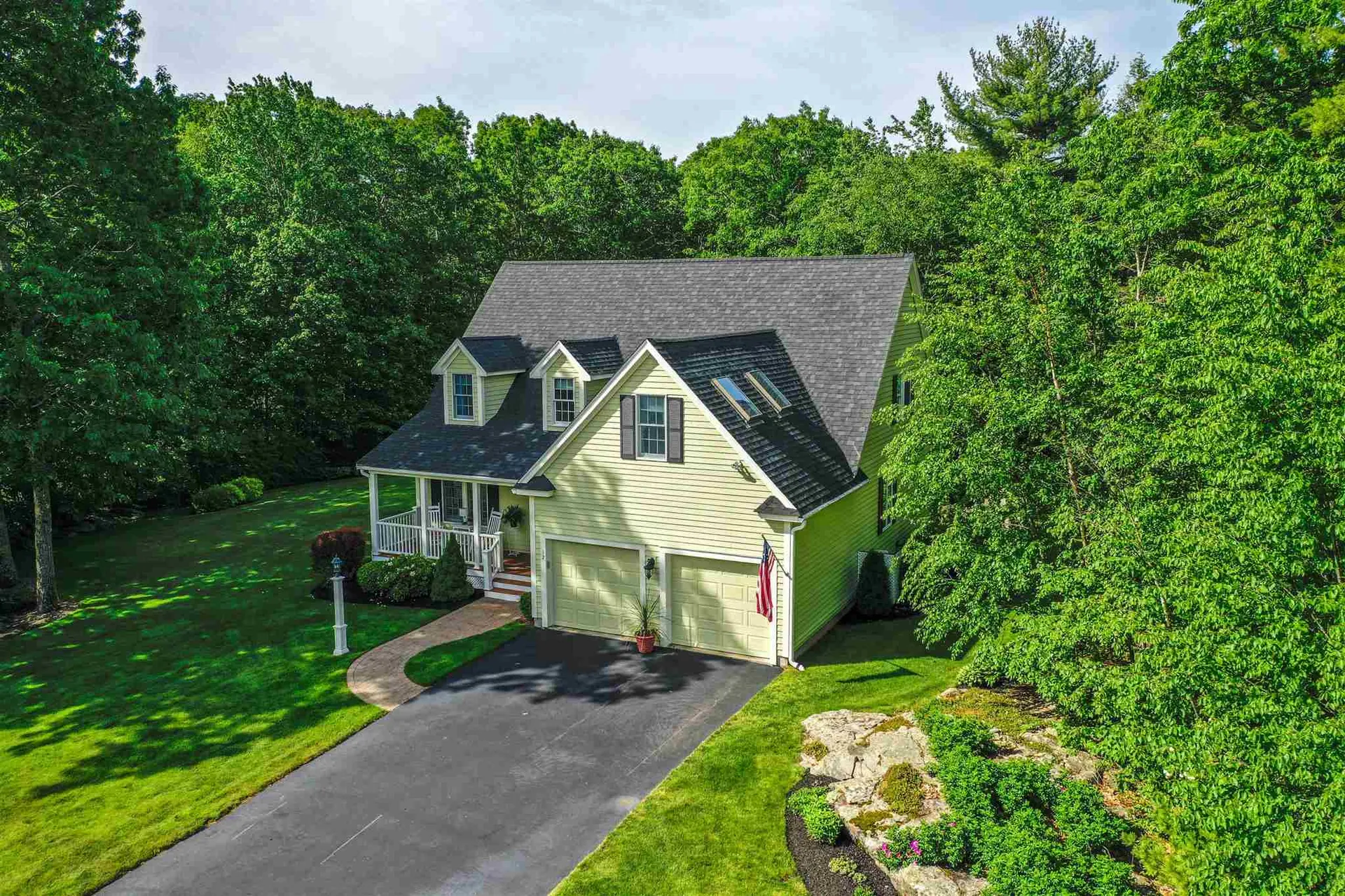 12 Sparrow Lane York ME 03909