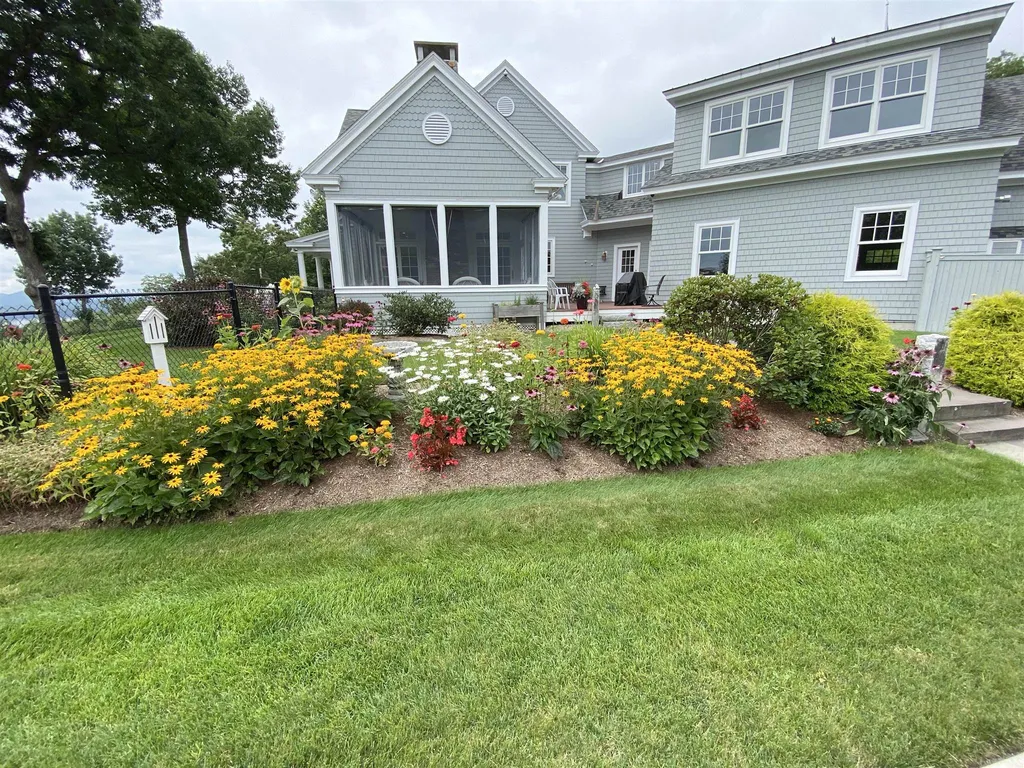 118 Square Hill Wolfeboro NH 03894