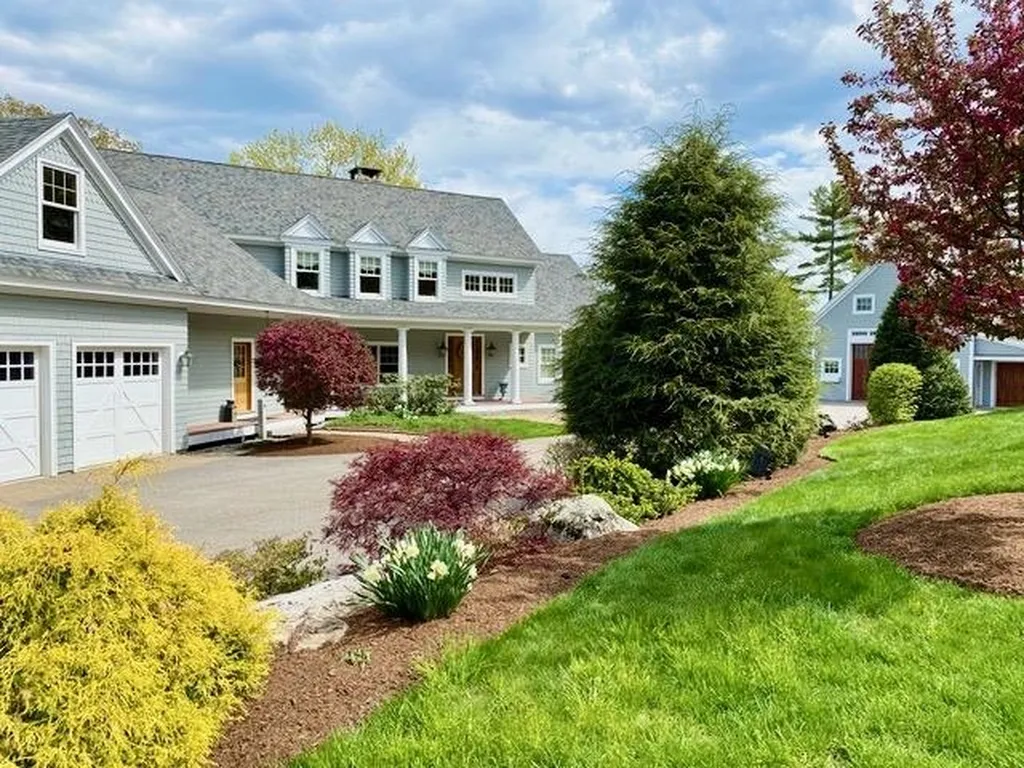 118 Square Hill Wolfeboro NH 03894