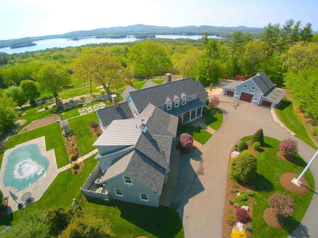 118 Square Hill Wolfeboro NH 03894