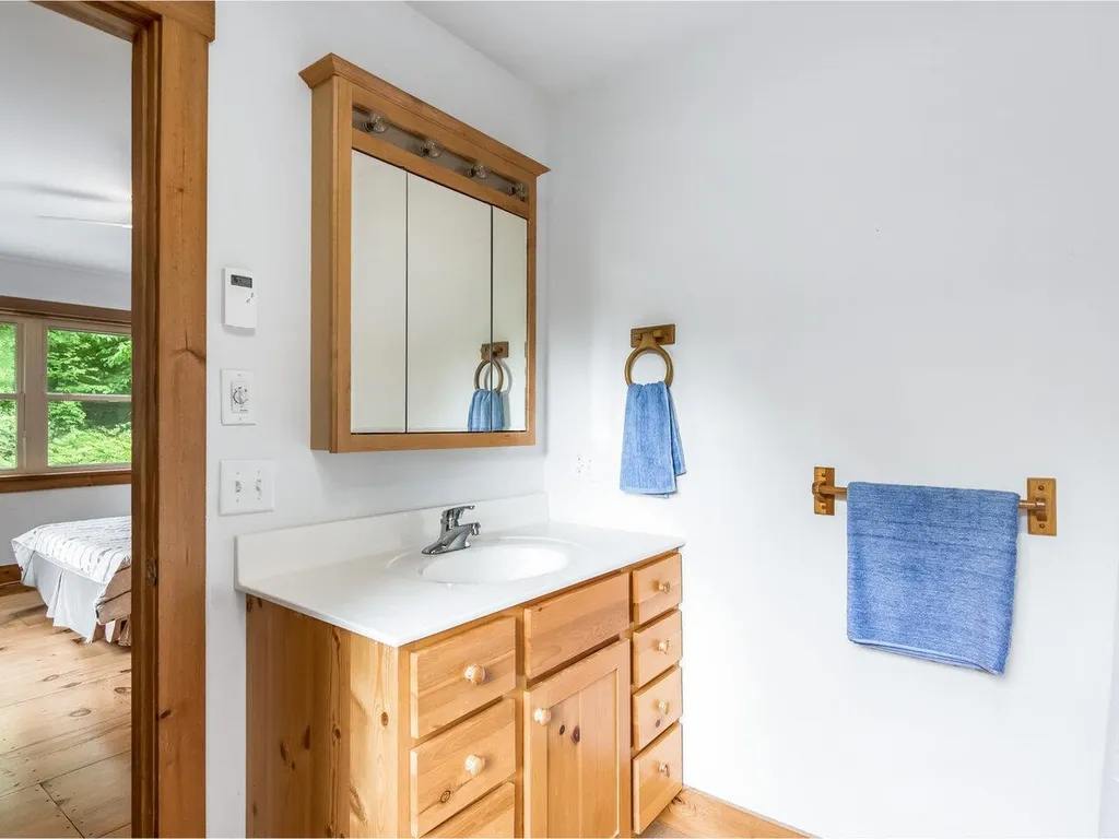 657 Charlotte Road Hinesburg VT 05461