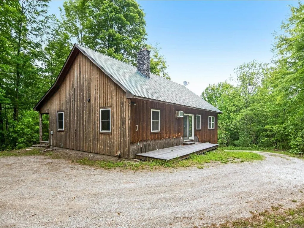 657 Charlotte Road Hinesburg VT 05461