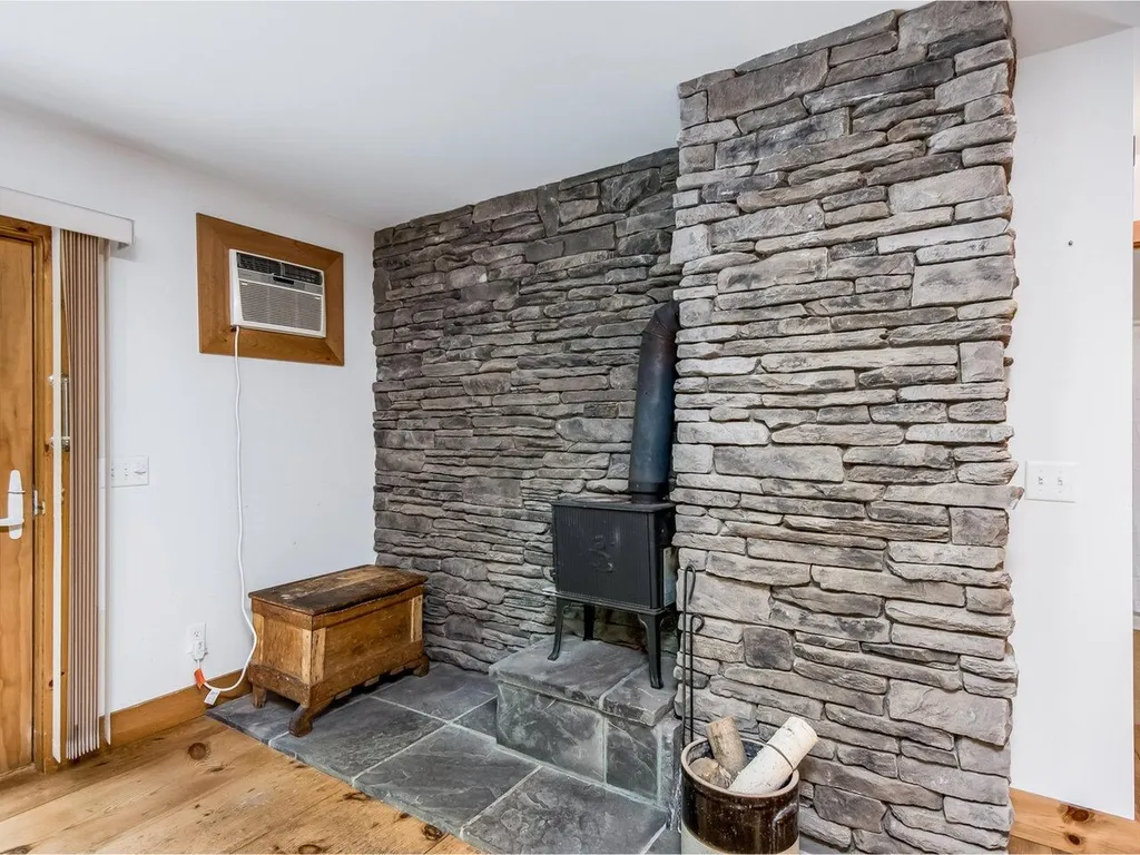 657 Charlotte Road Hinesburg VT 05461