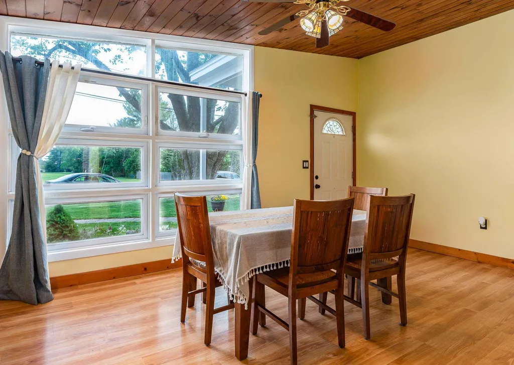 28 Riverdale Avenue Dover NH 03820