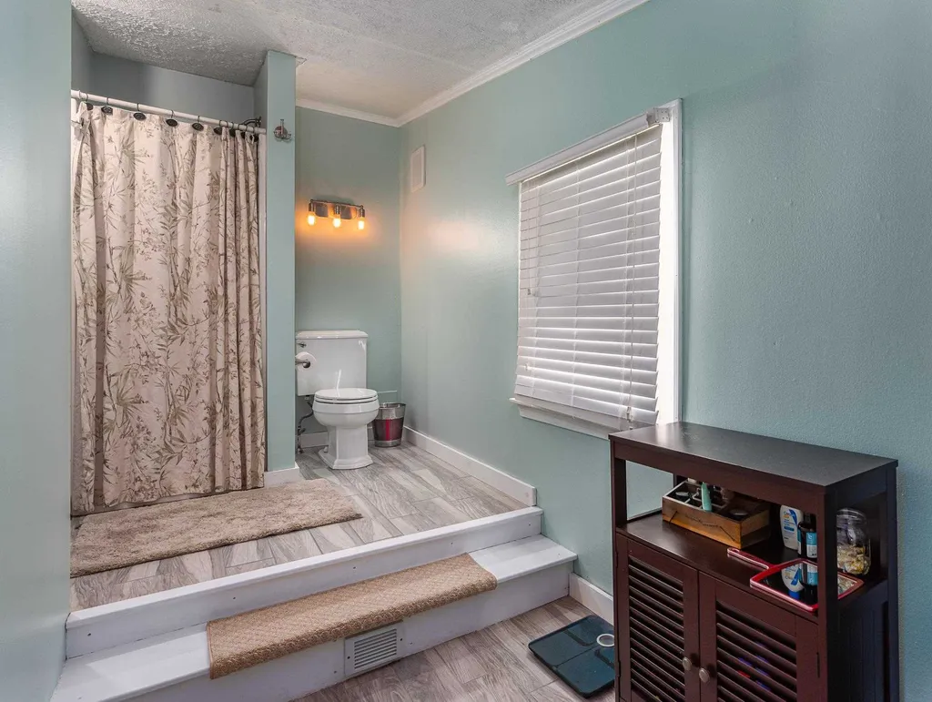 28 Riverdale Avenue Dover NH 03820