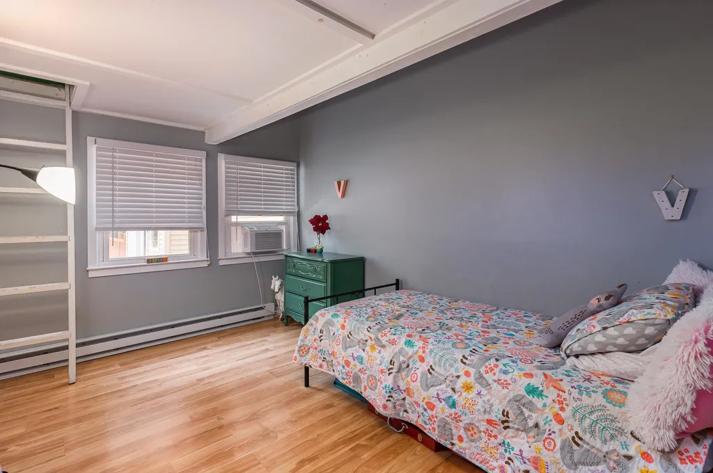 28 Riverdale Avenue Dover NH 03820