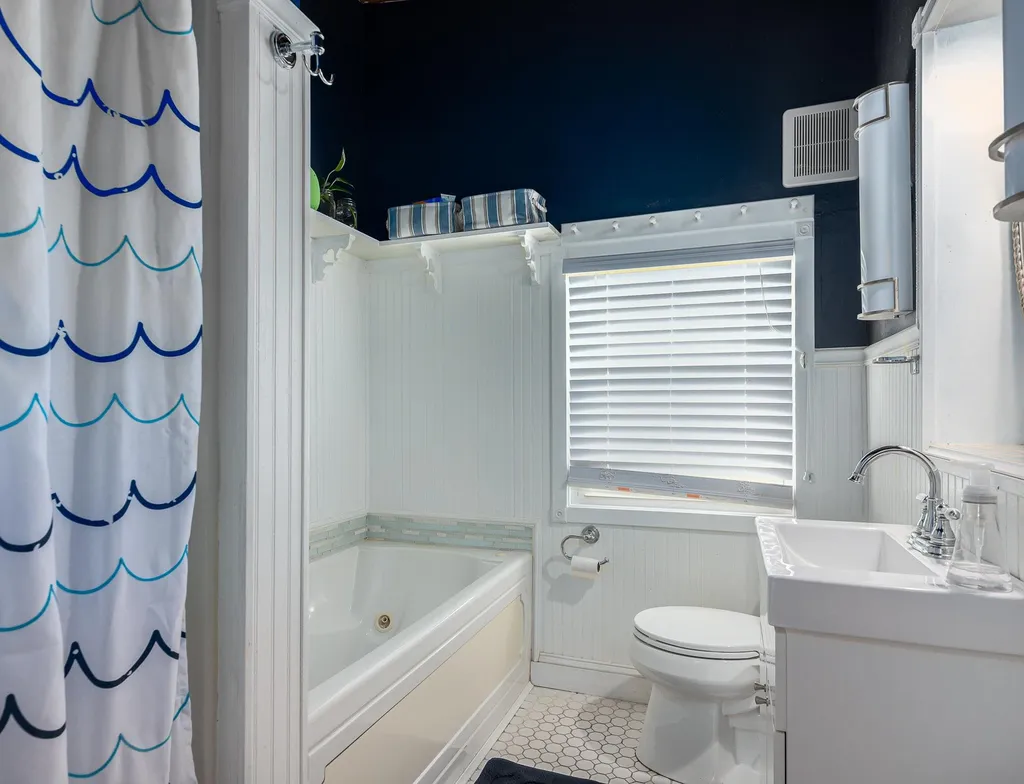 28 Riverdale Avenue Dover NH 03820