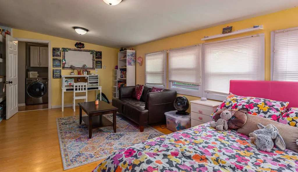 28 Riverdale Avenue Dover NH 03820