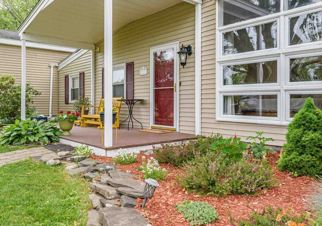 28 Riverdale Avenue Dover NH 03820