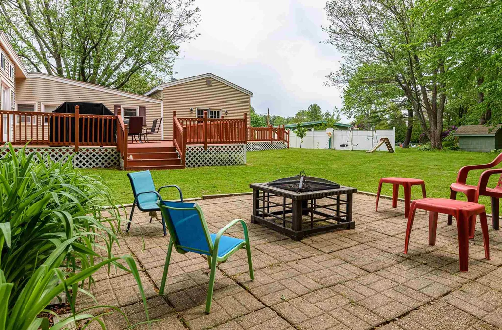 28 Riverdale Avenue Dover NH 03820