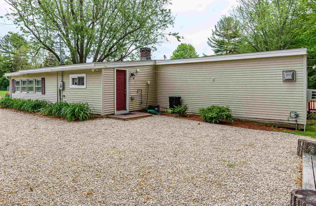 28 Riverdale Avenue Dover NH 03820