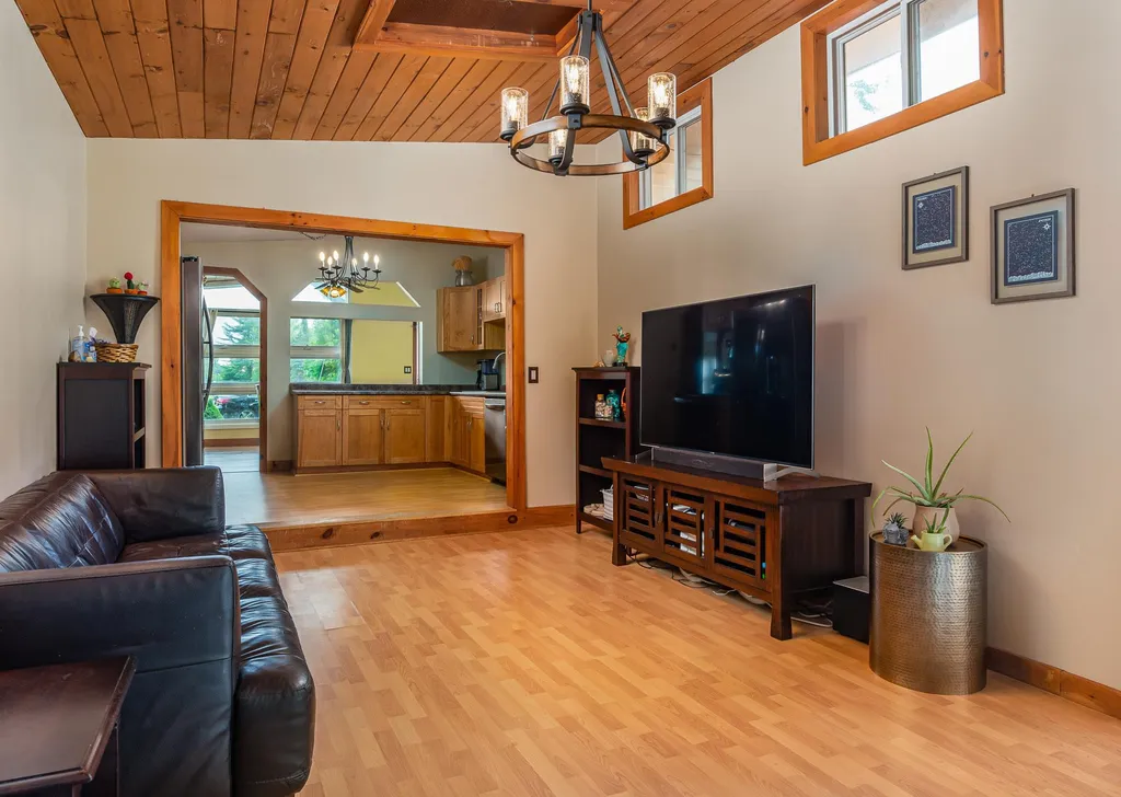 28 Riverdale Avenue Dover NH 03820