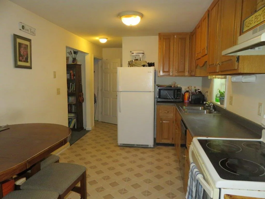 957 South Road Canaan NH 03741