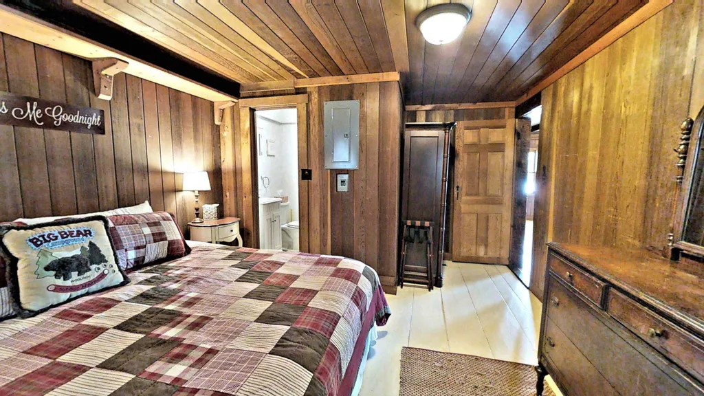 31 Varney Point Road Right Gilford NH 03249