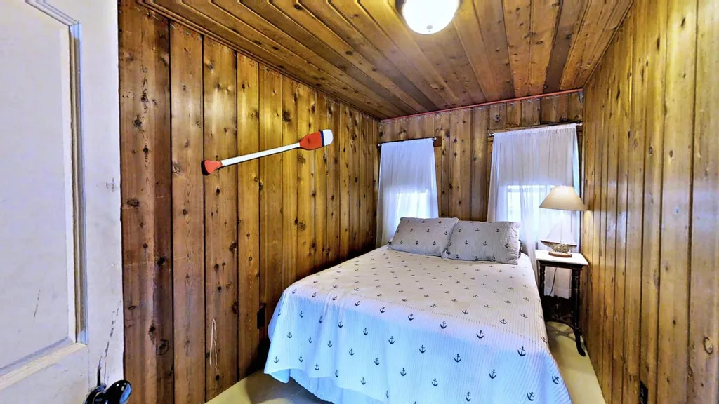 31 Varney Point Road Right Gilford NH 03249