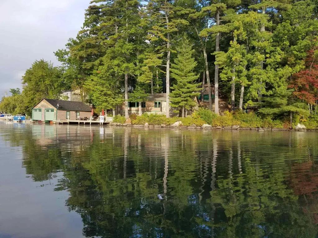 31 Varney Point Road Right Gilford NH 03249